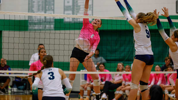 Lafayette Marquette Missouri girls volleyball 10-24-23 Nate Latsch 23949